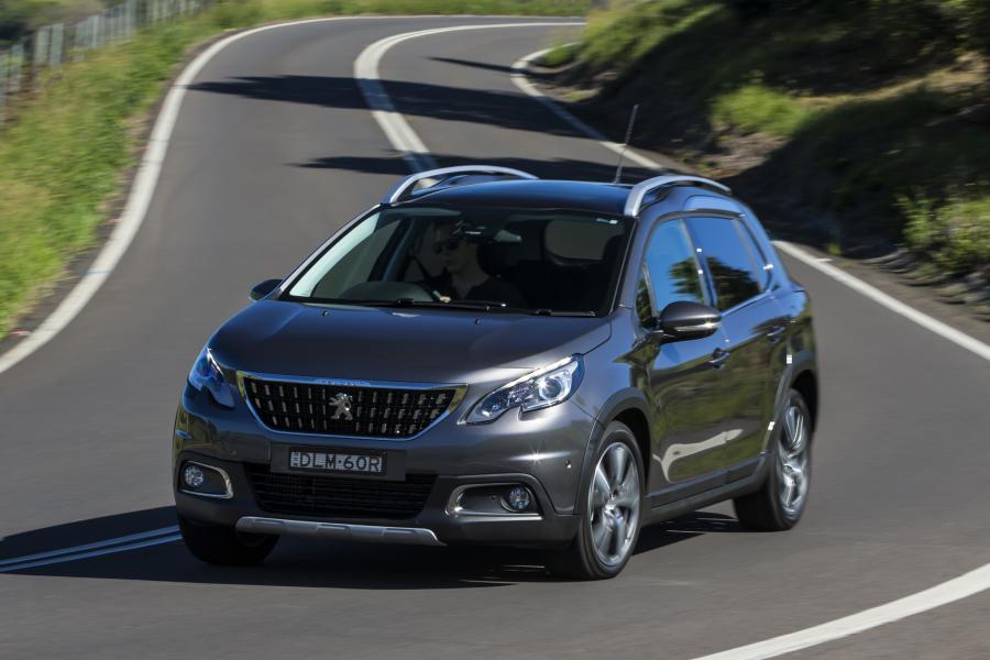  Peugeot 2008 2017 года  (AU) (фото 13 из 16)